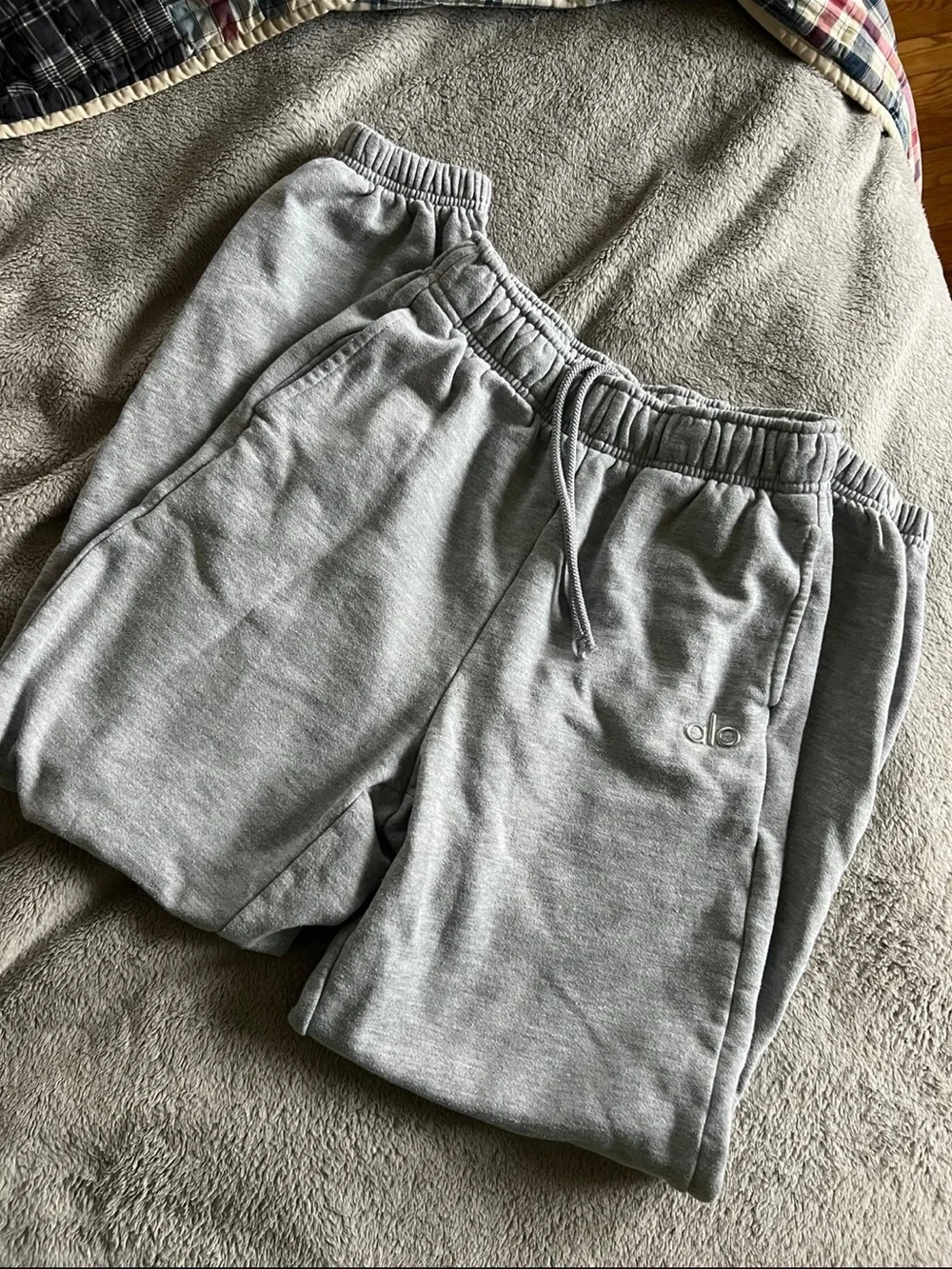 Alo Yoga Accolade Sweatpant Athletic Heather Grey XS